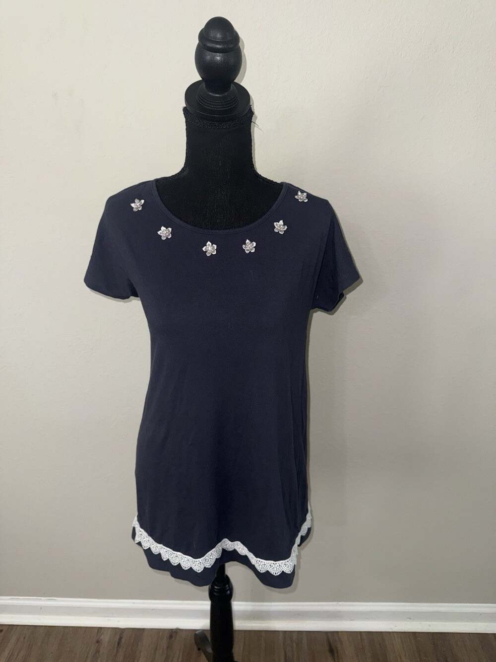 J. Jill Womens XS Petite Navy Blue Floral Embellished Lace Trim Short Sleeve Top